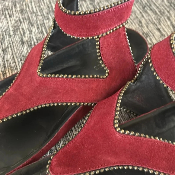 Sundance red sandals - Picture 3 of 5